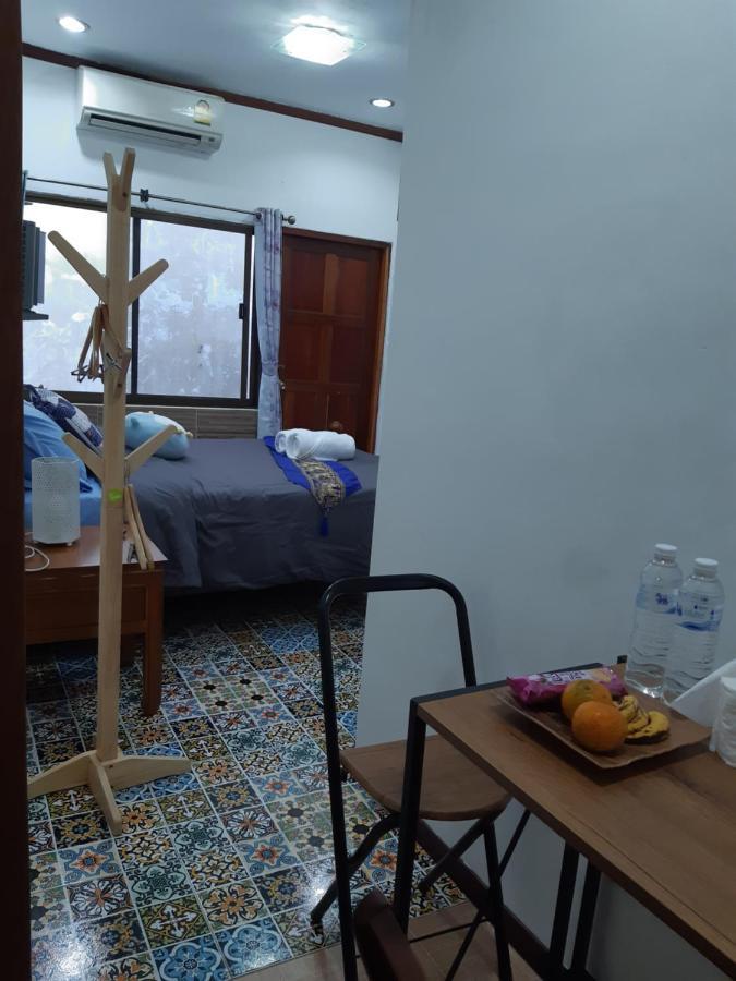 Appartamento A & P House Bangkok Esterno foto