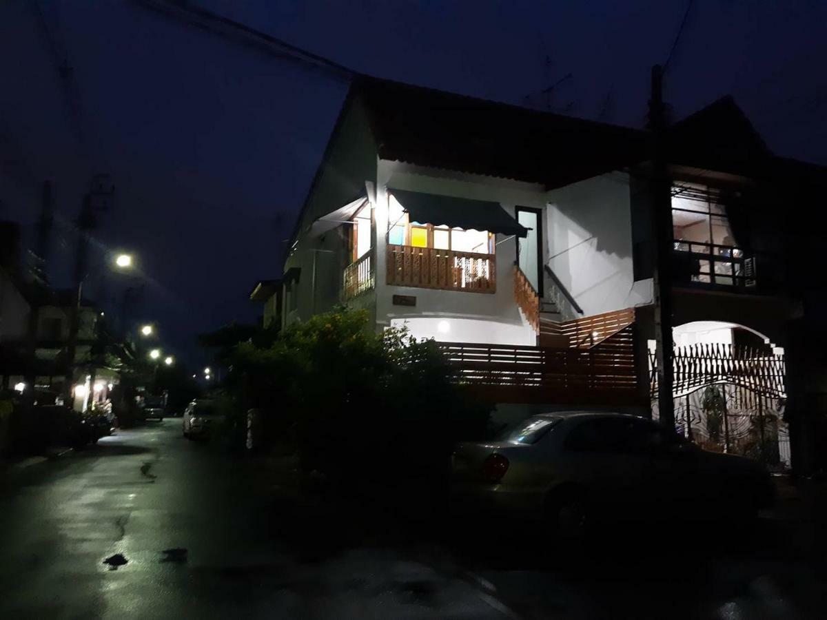 Appartamento A & P House Bangkok Esterno foto