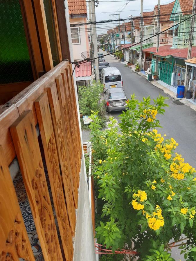 Appartamento A & P House Bangkok Esterno foto