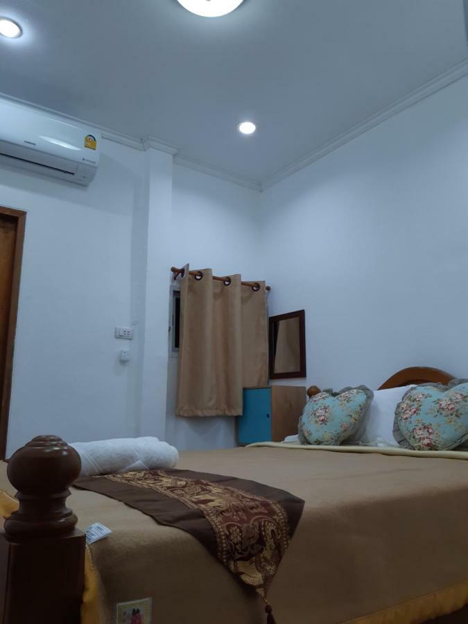 Appartamento A & P House Bangkok Esterno foto