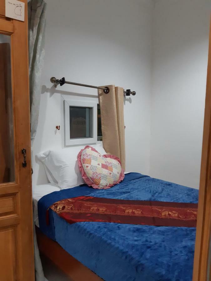 Appartamento A & P House Bangkok Esterno foto