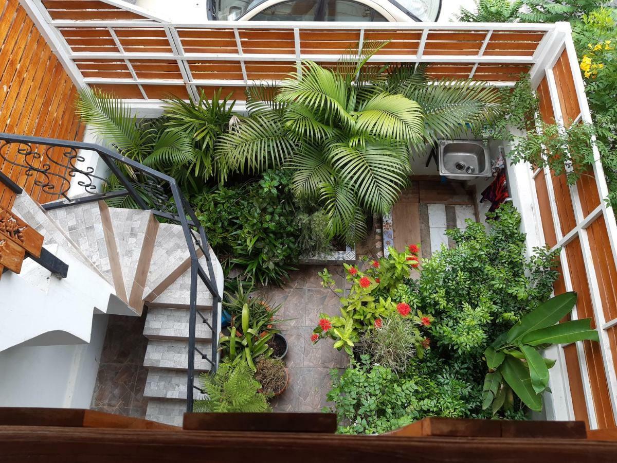 Appartamento A & P House Bangkok Esterno foto
