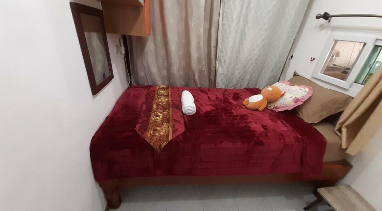 Appartamento A & P House Bangkok Esterno foto