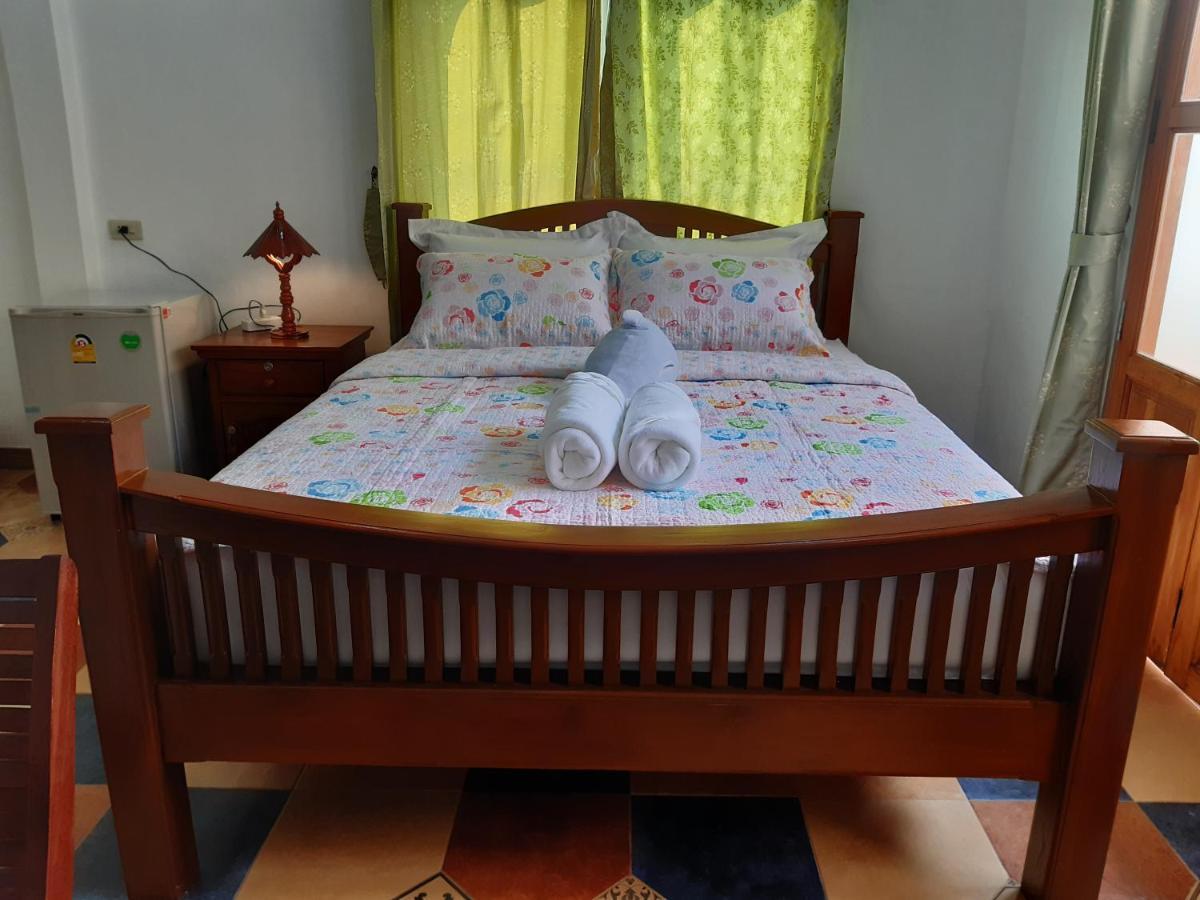 Appartamento A & P House Bangkok Esterno foto