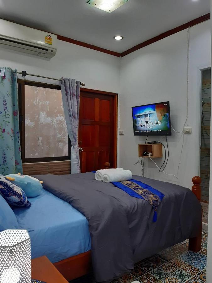 Appartamento A & P House Bangkok Esterno foto