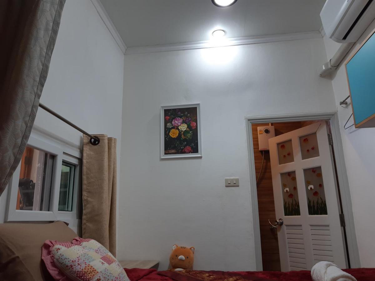 Appartamento A & P House Bangkok Esterno foto